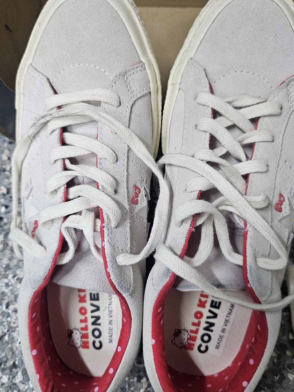 Hello Kitty x Converse Womens White and Pink Suede Sneakers